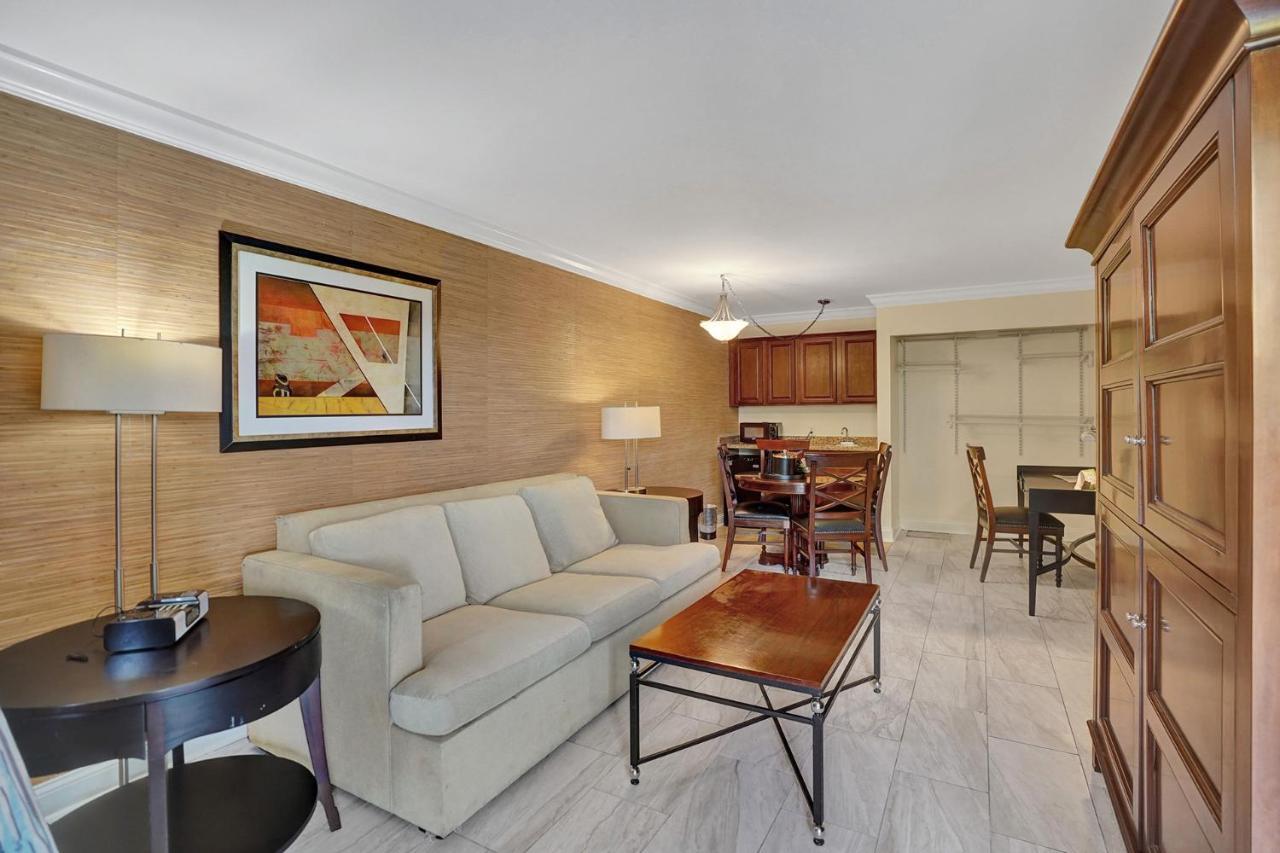 Lauderdale Grand Oakland Park