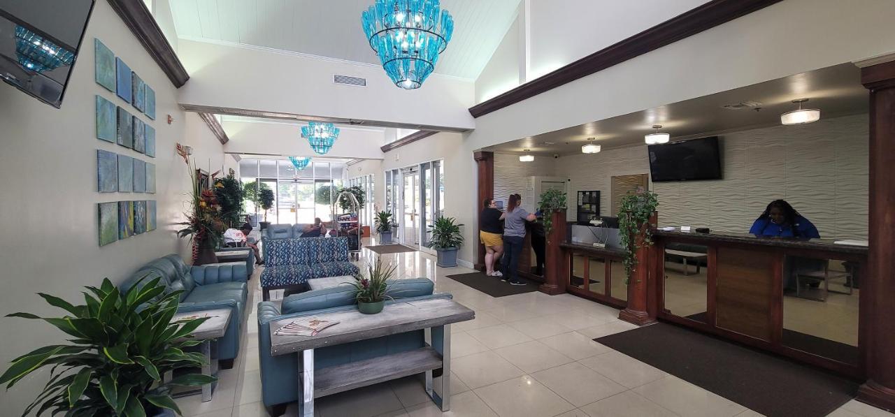 Lauderdale Grand 3* Oakland Park